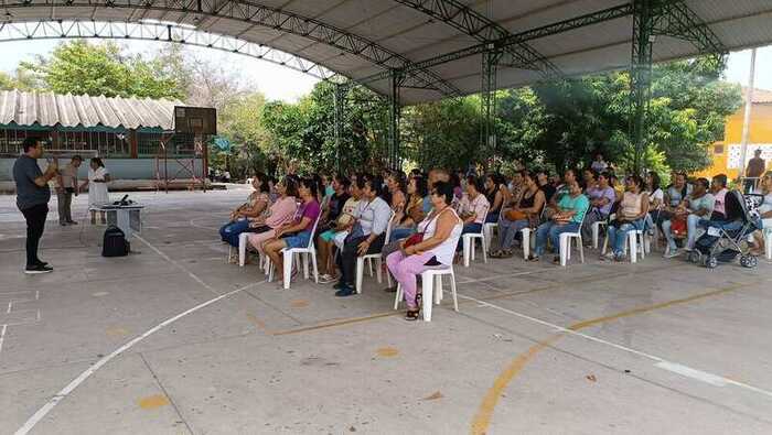 Jornada de Startin con familias en una institución educativa